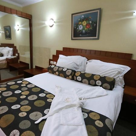 Royal Court Hotel Ramallah Exteriör bild