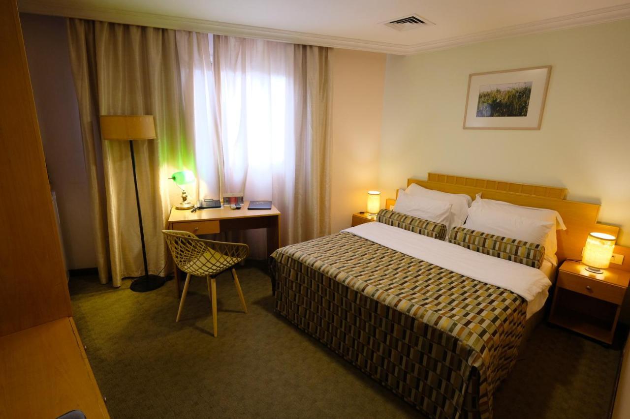 Royal Court Hotel Ramallah Exteriör bild