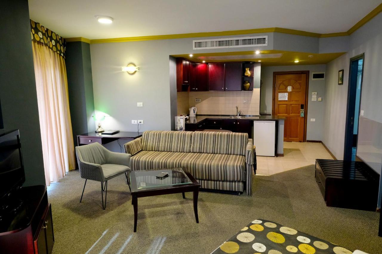 Royal Court Hotel Ramallah Exteriör bild