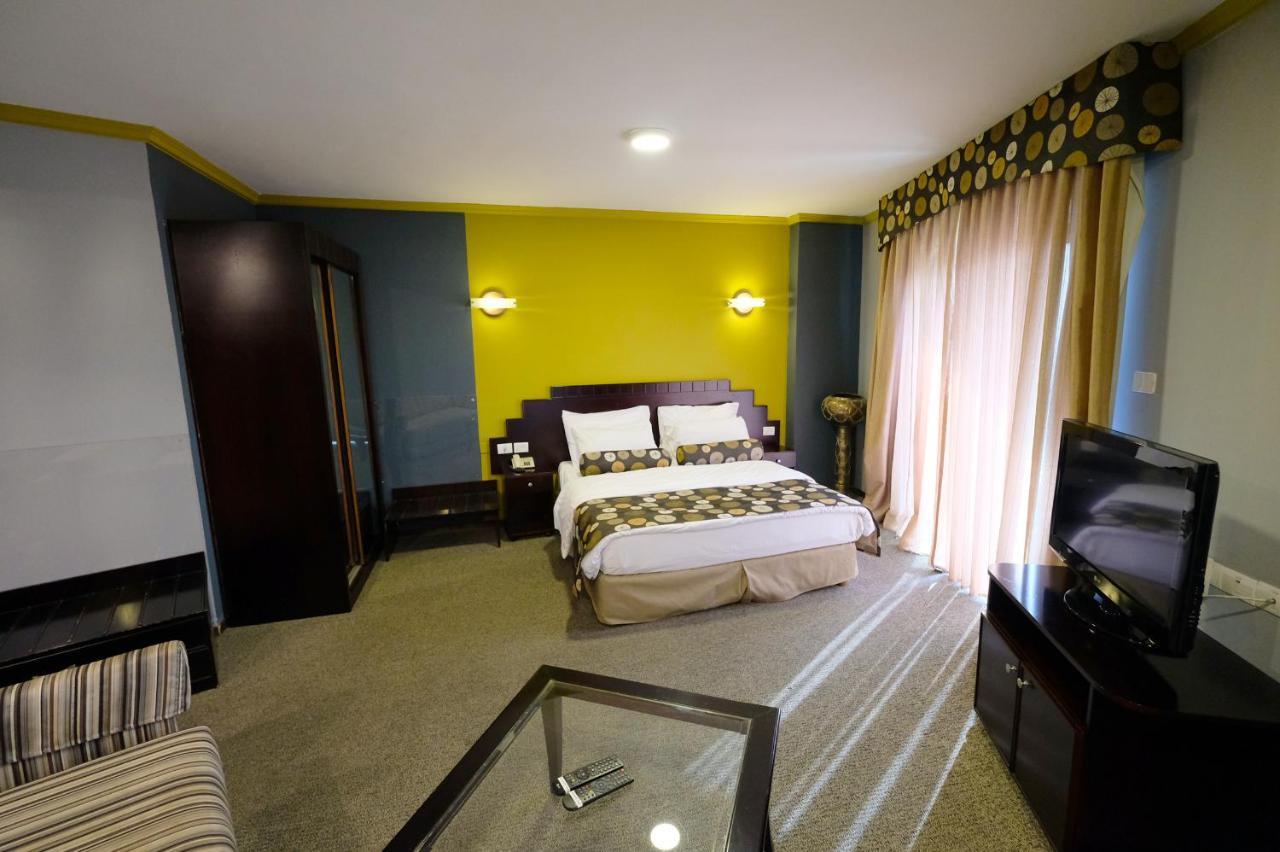 Royal Court Hotel Ramallah Exteriör bild