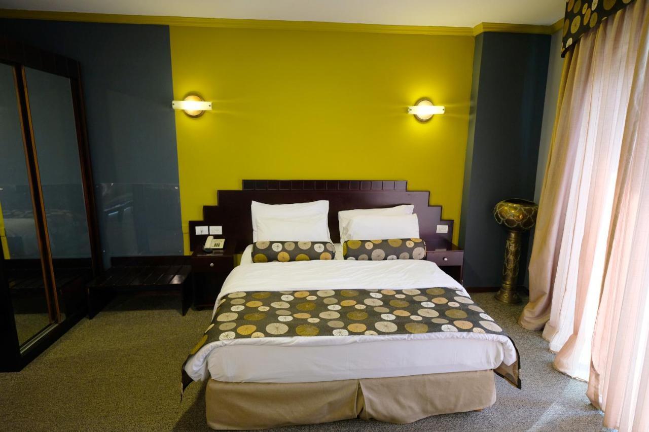 Royal Court Hotel Ramallah Exteriör bild