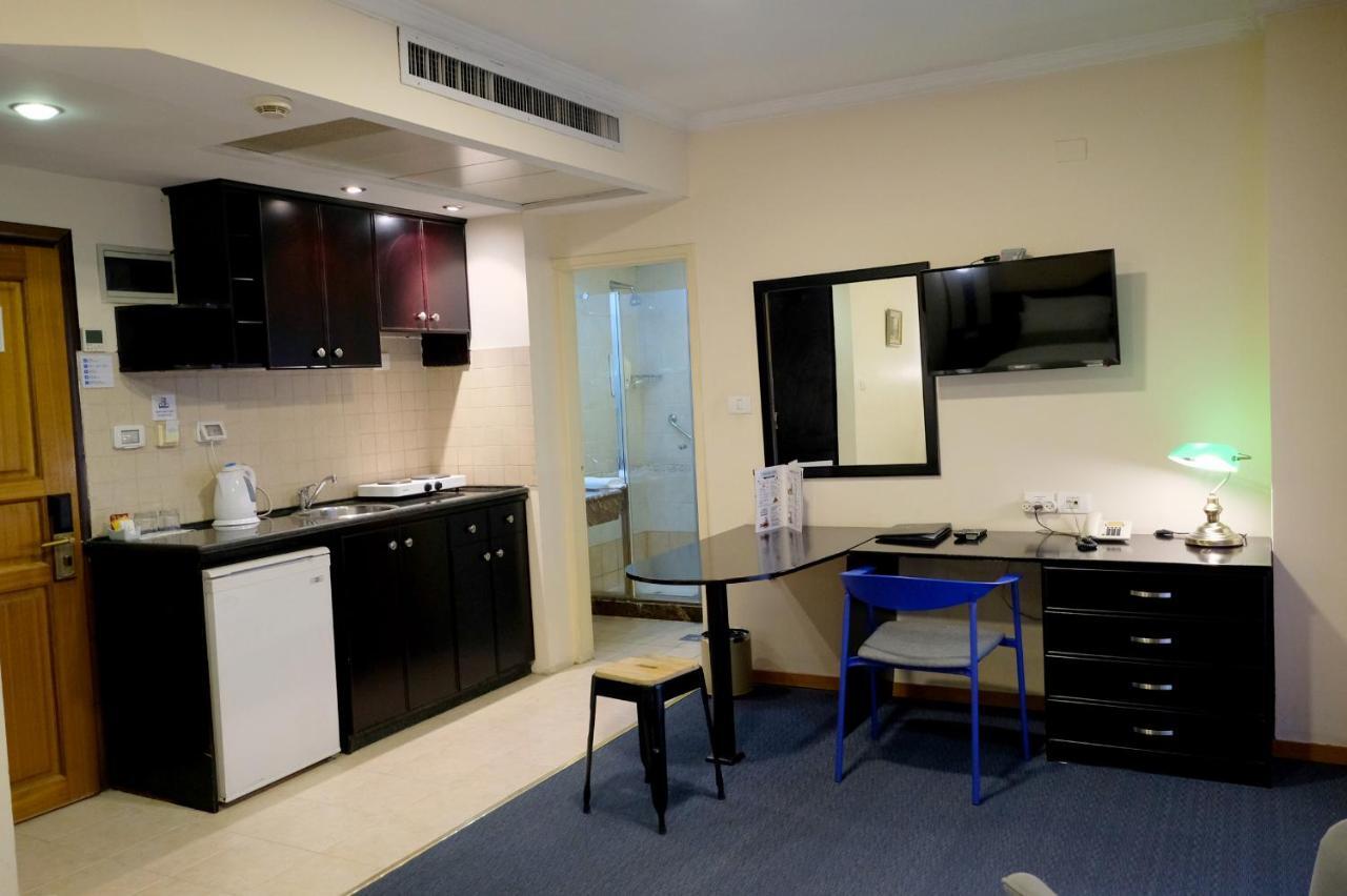 Royal Court Hotel Ramallah Exteriör bild
