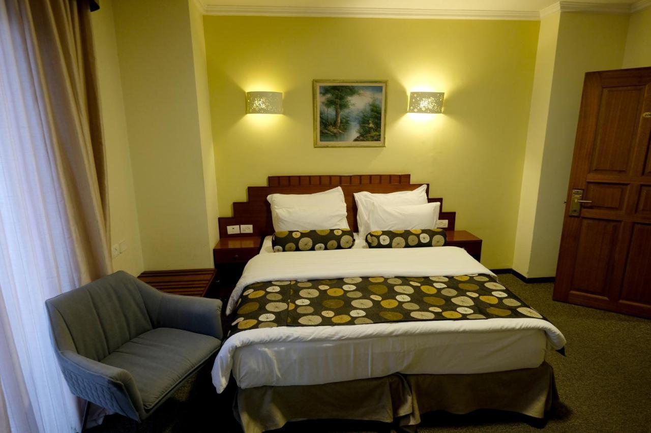 Royal Court Hotel Ramallah Exteriör bild